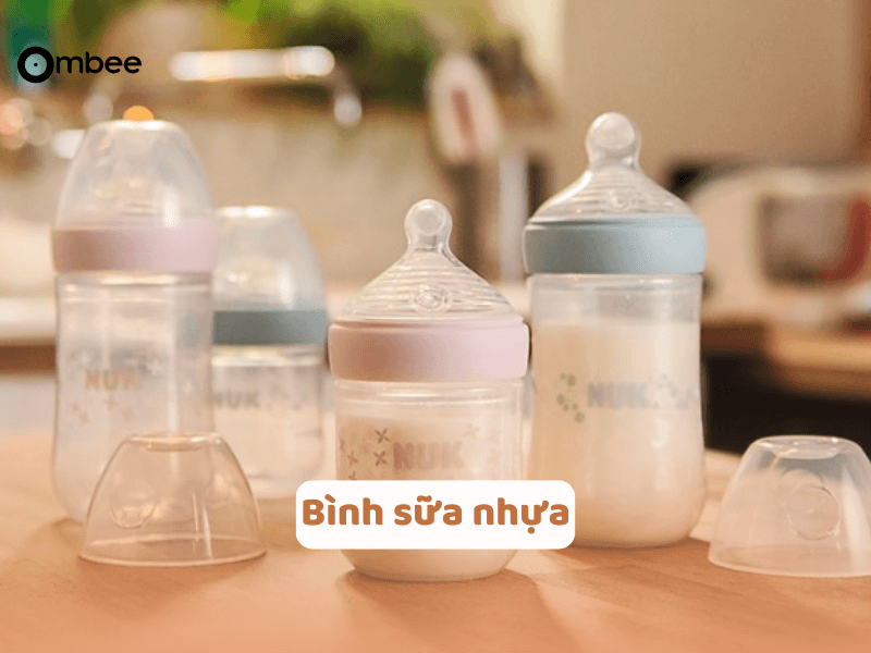 binh-sua-thuy-tinh-hay-binh-sua-nhua-2