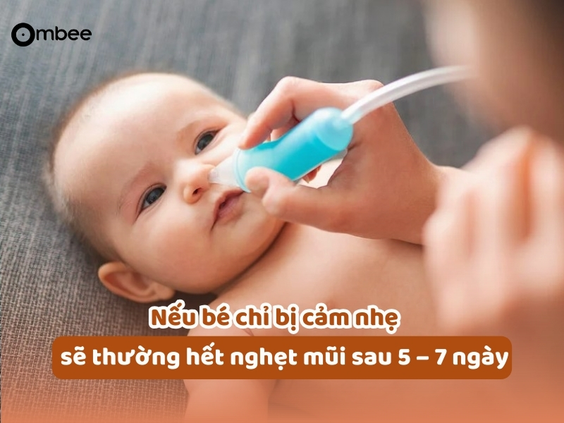 7-meo-dan-gian-chua-nghet-mui-cho-tre-so-sinh-hieu-qua