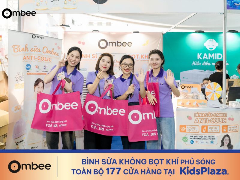 ombee-cung-ba-me-tao-nen-khoanh-khac-ruc-ro-tai-festival-me-bau-em-be-2025