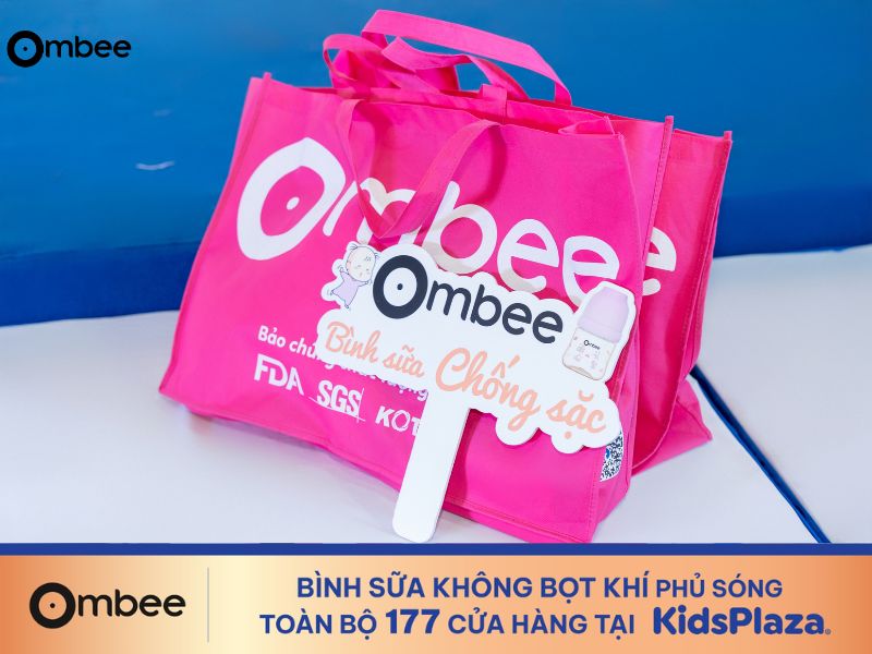 ombee-cung-ba-me-tao-nen-khoanh-khac-ruc-ro-tai-festival-me-bau-em-be-2025